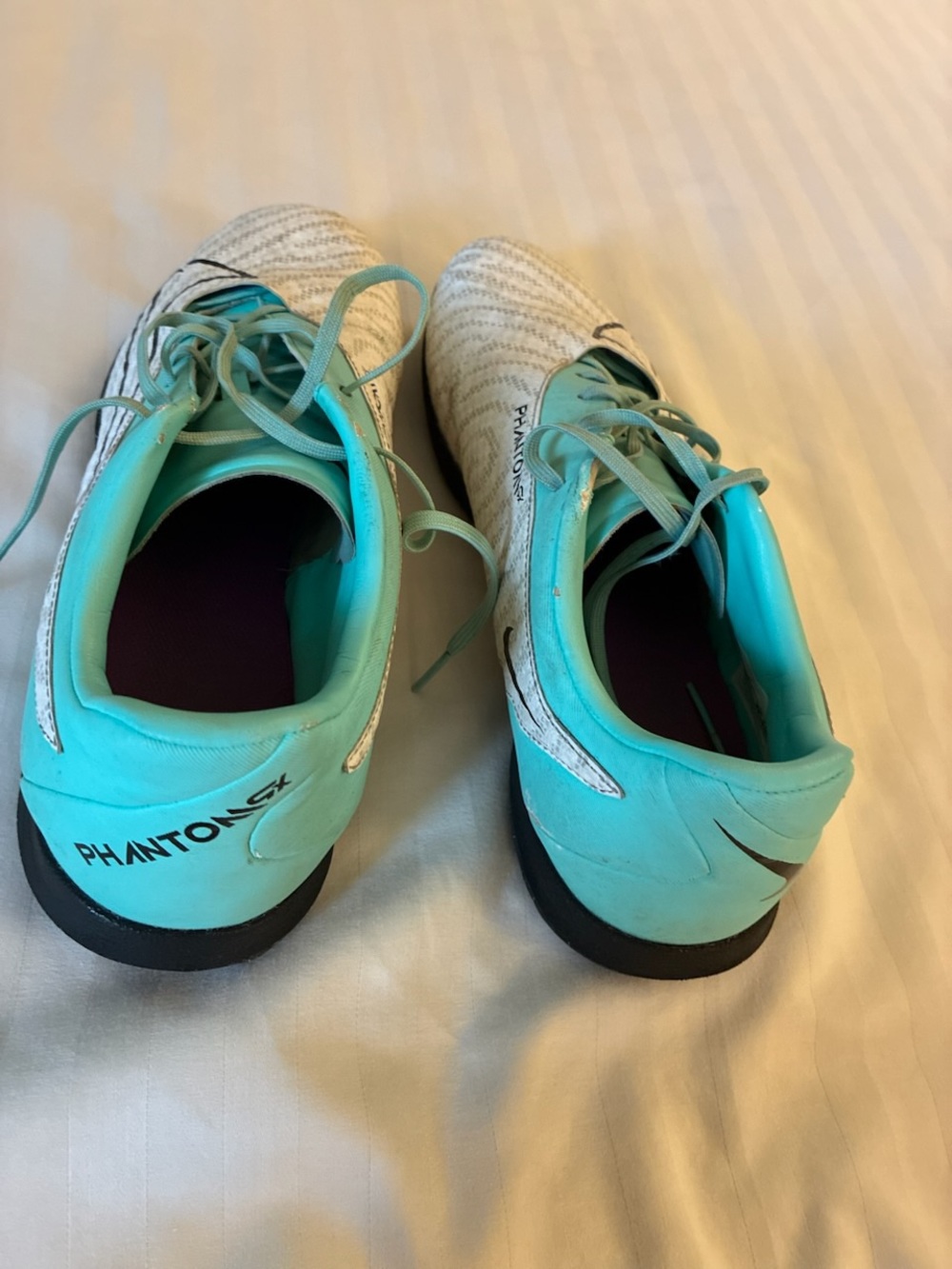 Nike Phantom GX Futsal Shoe, Teal and White - Picture 4 of 5
